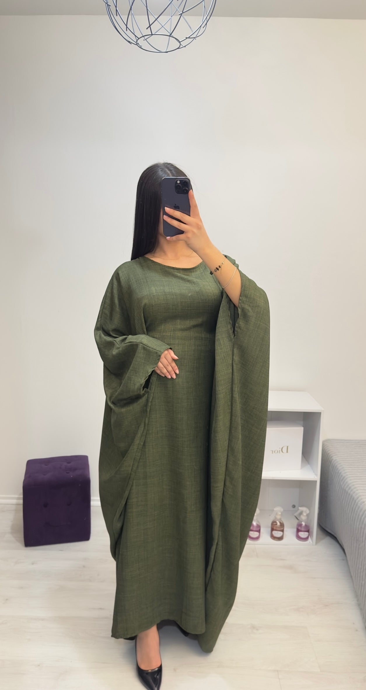 Abaya Hind cintrée à la taille kaki