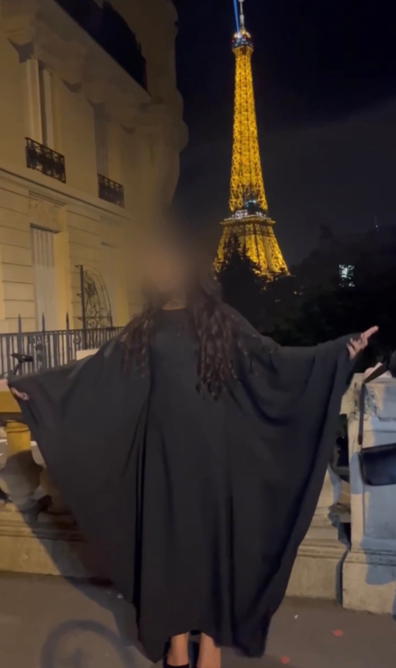 Abaya Hind cintrée à la taille noire